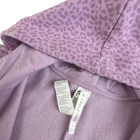 Fabletics Forever Fleece Hooded One Medium Piece Pink Lavender Cozycore Leopard - Picture 7 of 11